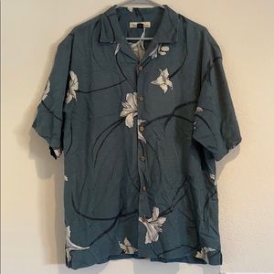 Tommy Bahama Aloha Button Up Shirt